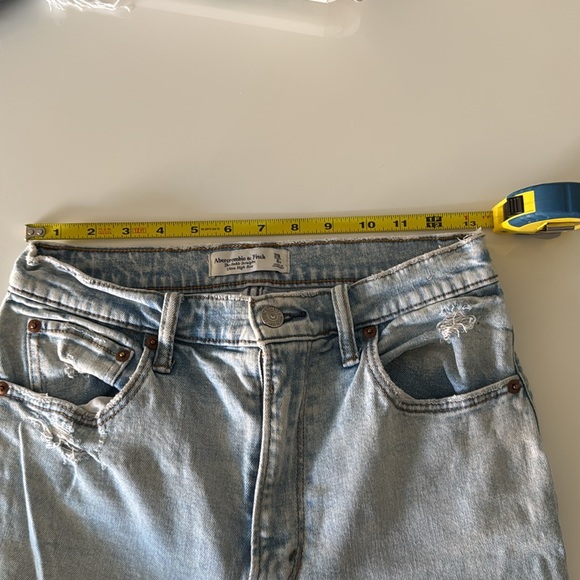 Abercrombie Ankle Straight Ultra High Rise Jeans - Picture 7 of 7